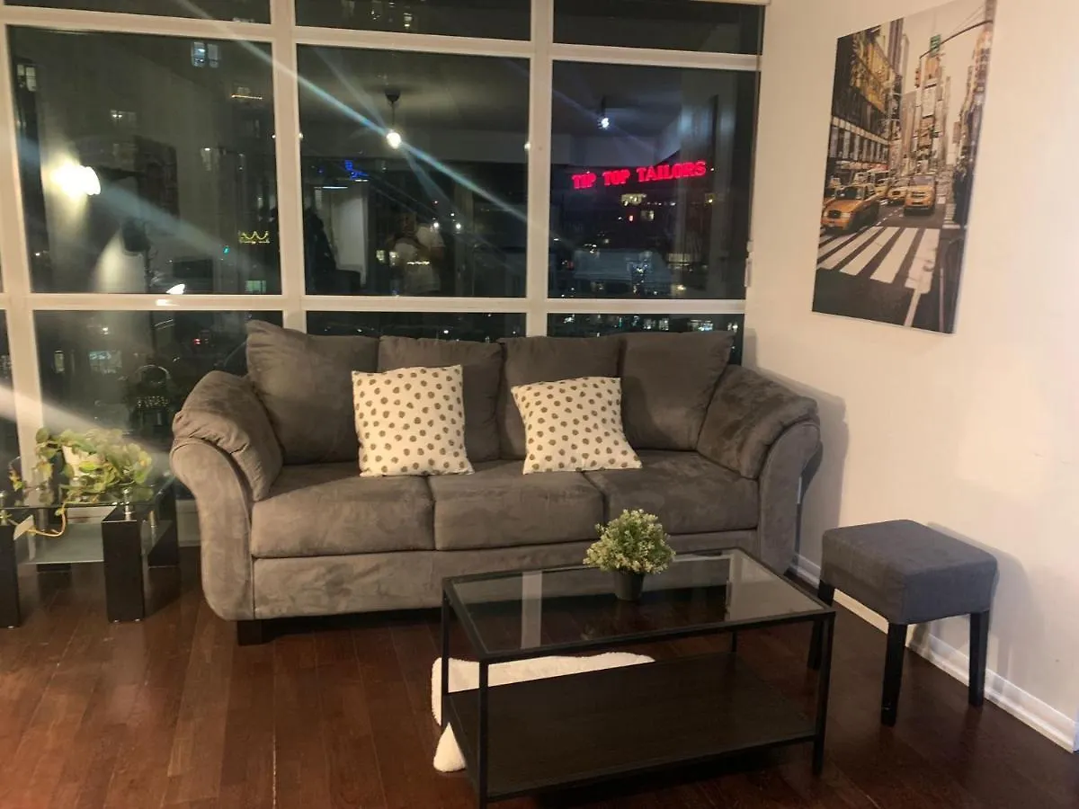 Toronto Downtown 2 Bedroom Families Only Sleeps 5