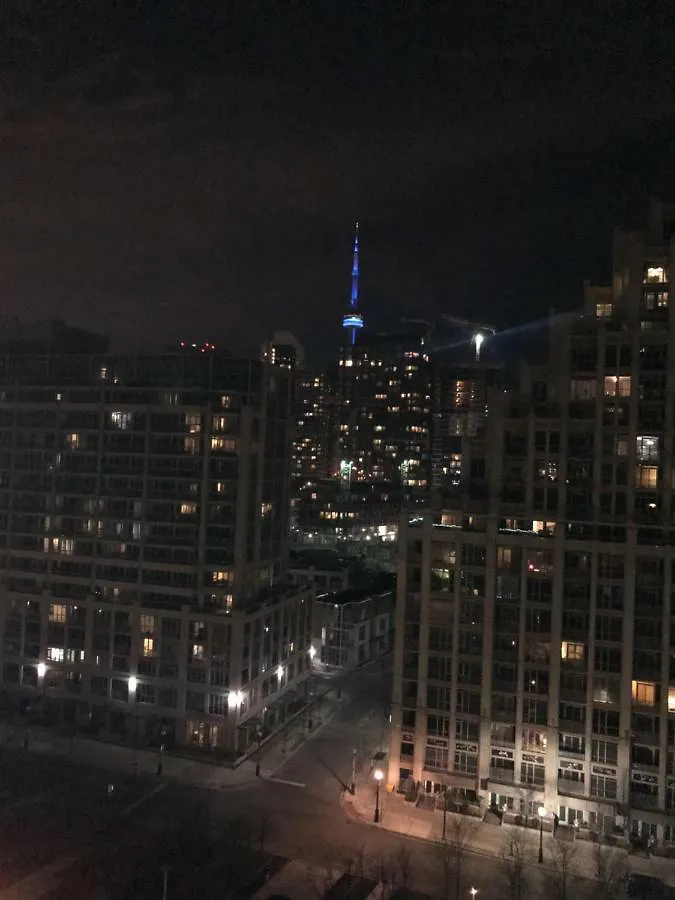Toronto Downtown 2 Bedroom Families Only Sleeps 5 Apartment