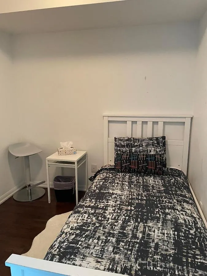 Toronto Downtown 2 Bedroom Families Only Sleeps 5