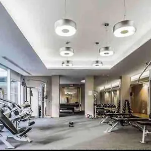 https://beautiful-unit-in-heart-of-downtown-toronto.niagara-fallshotels.com