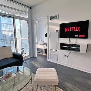https://stunning-luxurious-lakeview-condo-by-cn-tower.niagara-fallshotels.com